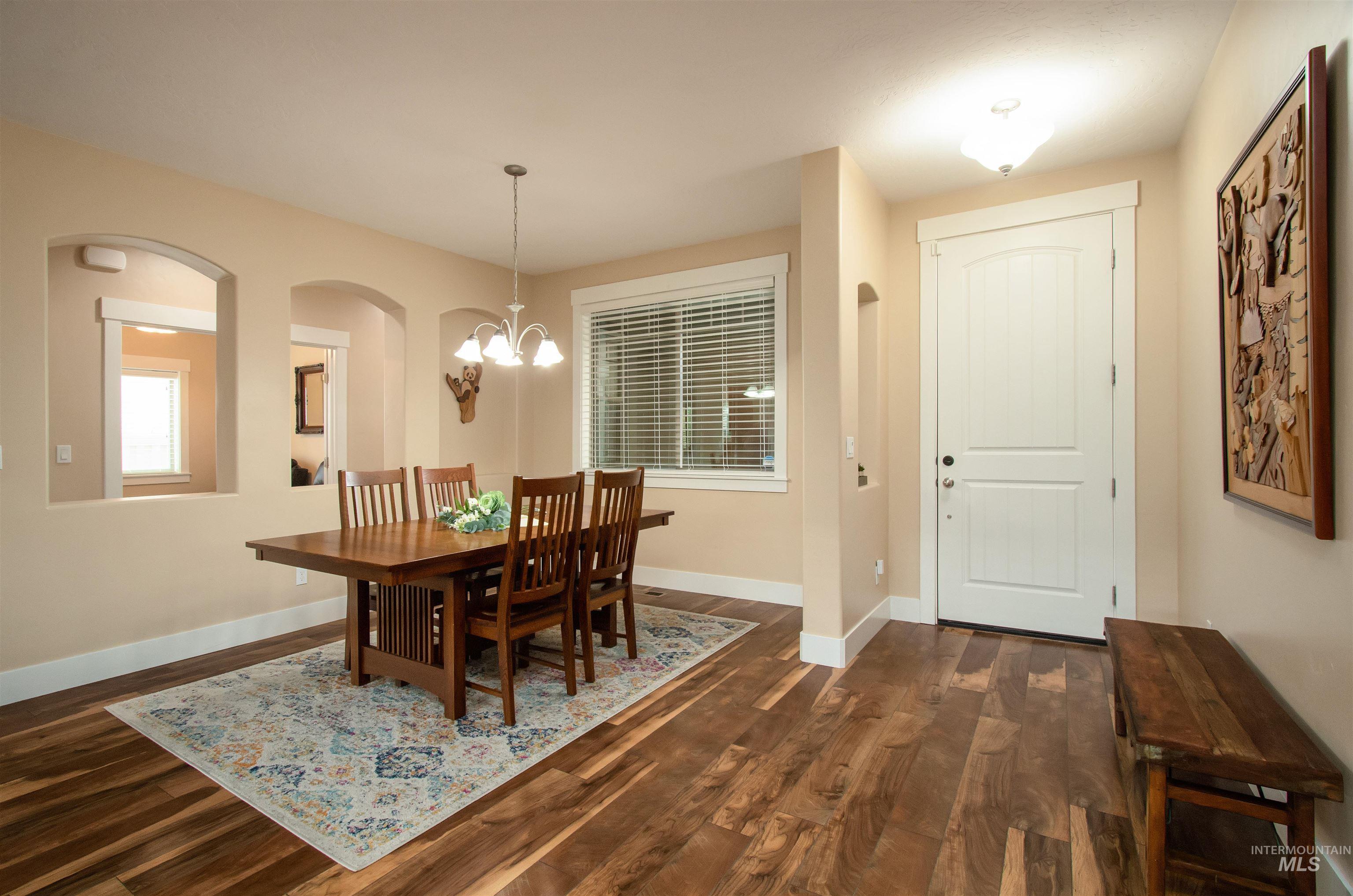 1003 Overland Trail St