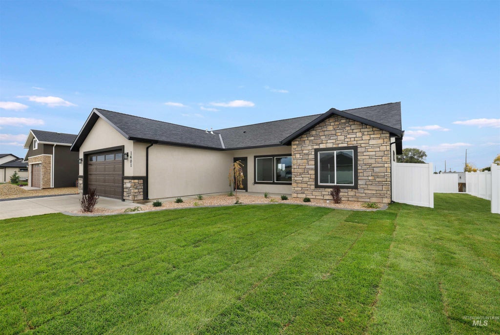 Photo of 1401 Leslie Drive, Jerome, ID 83338 (MLS # 98985191)