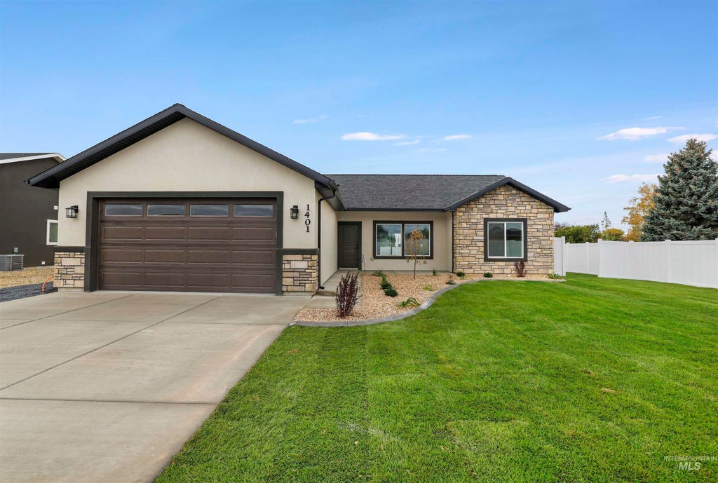 Photo of 1401 Leslie Drive, Jerome, ID 83338 (MLS # 98985191)