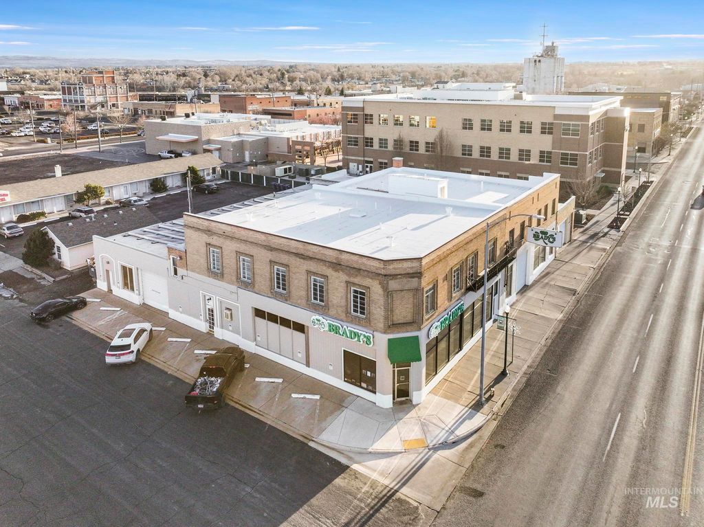 Photo of 305 Shoshone Street S, Twin Falls, ID 83301 (MLS # 98971626)