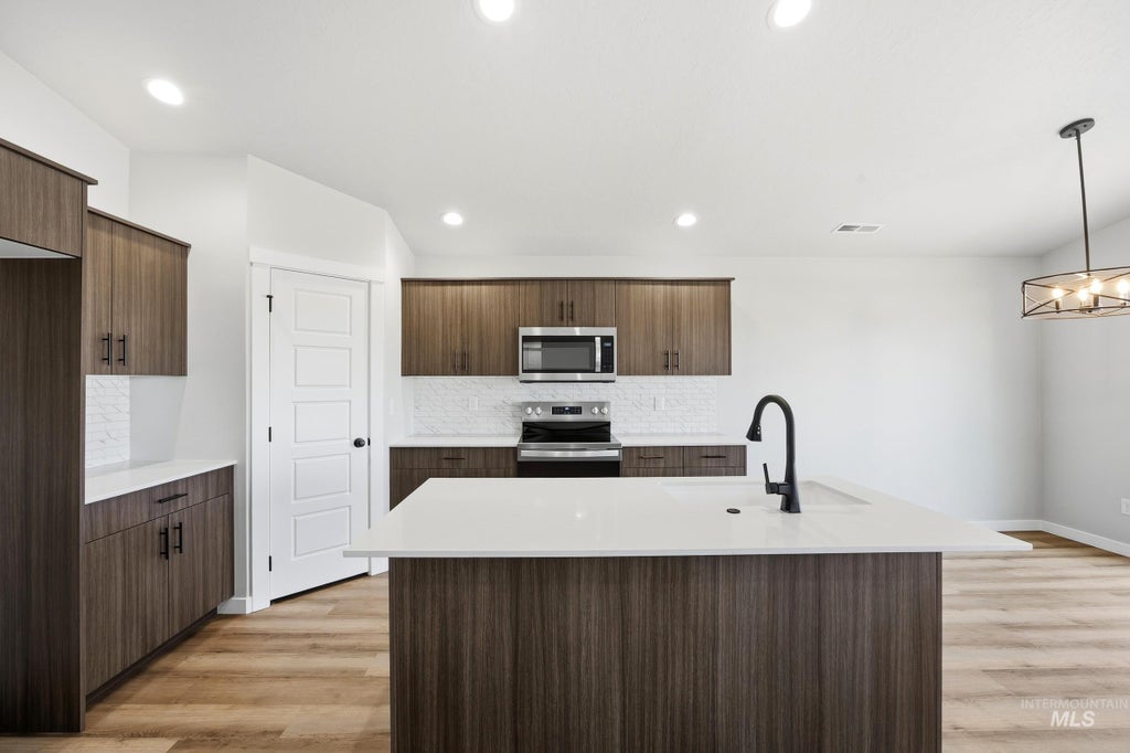 Photo of 13403 Bonanza St, Caldwell, ID 83607 (MLS # 99004999)