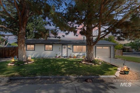 Photo of 809 Hudson St, Middleton, ID 83644 (MLS # 98956574)