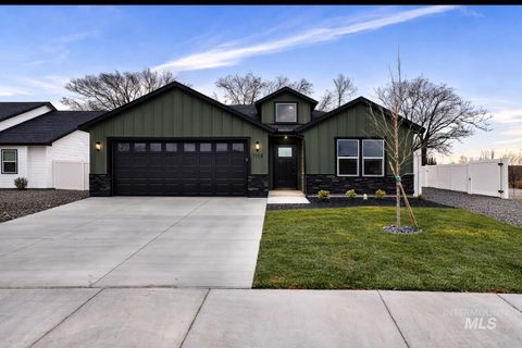 Photo of 1001 E Fisk Ave, Parma, ID 83660 (MLS # 98976521)