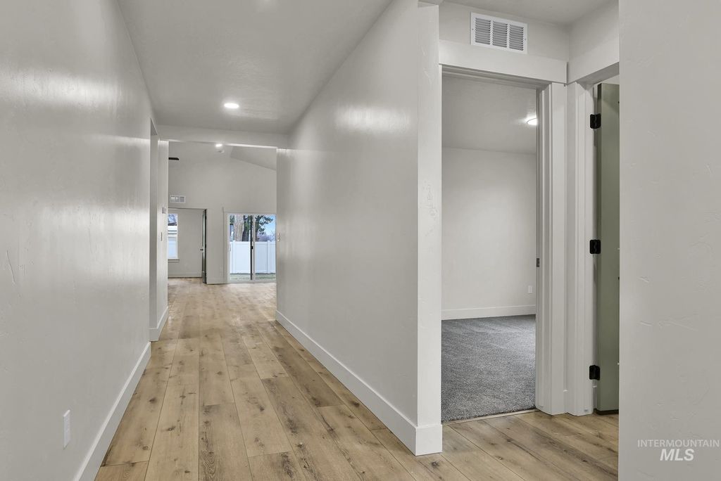 Photo of 1001 E Fisk Ave, Parma, ID 83660 (MLS # 98976521)