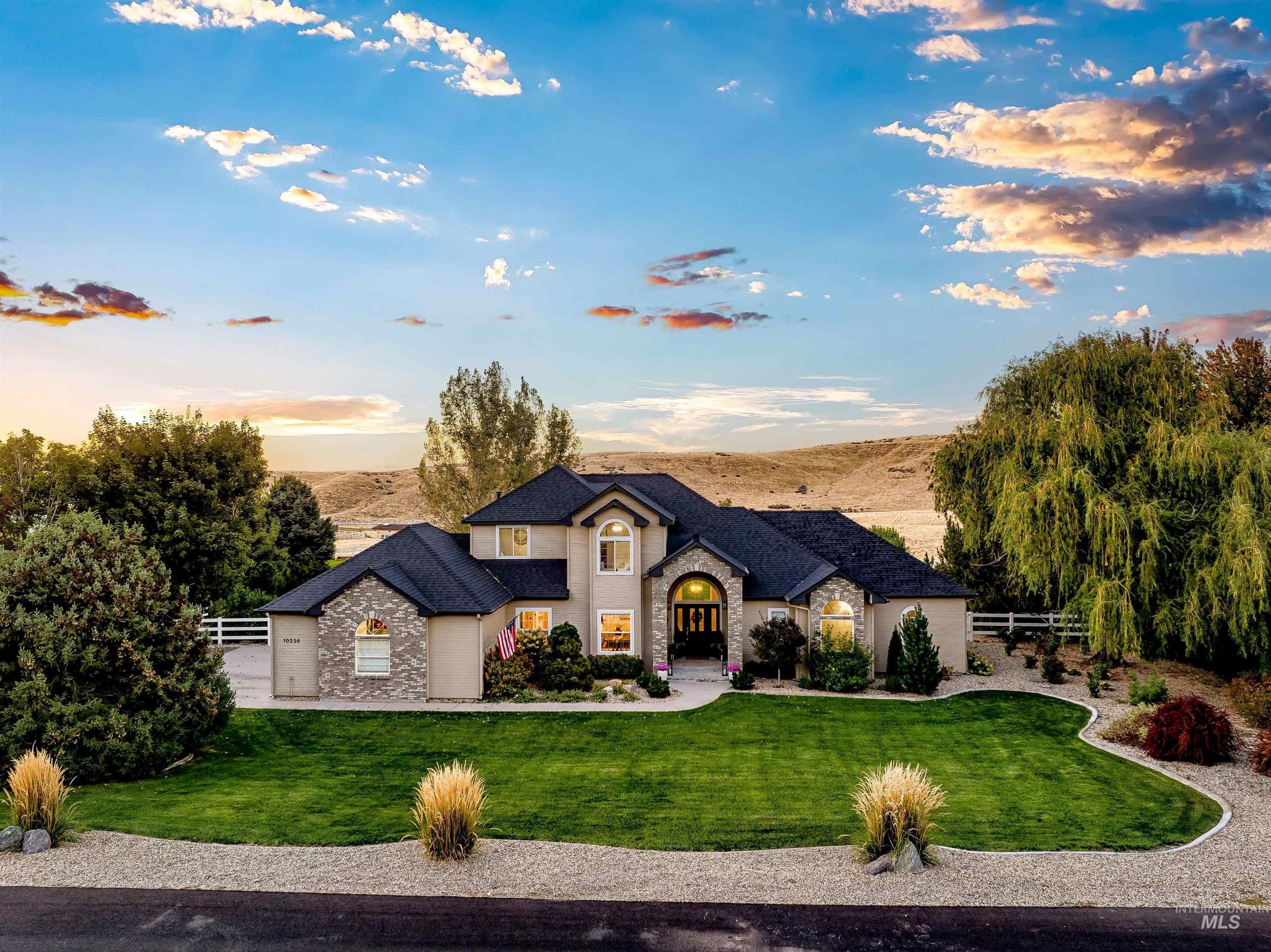 10226 W Deep Canyon Drive