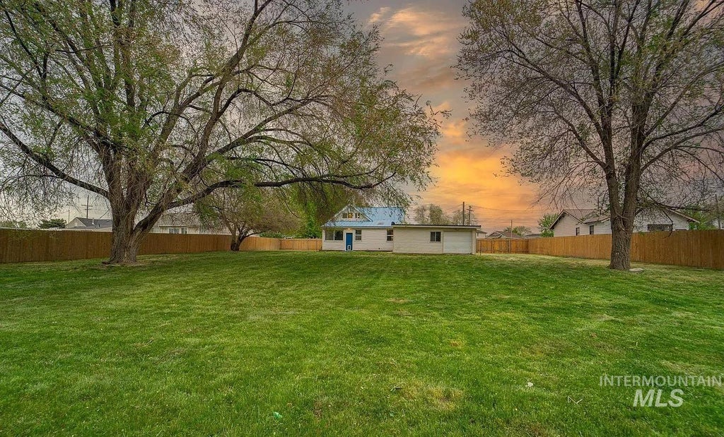 Photo of 1103 11th Ave N Ave, Nampa, ID 83687 (MLS # 98989483)