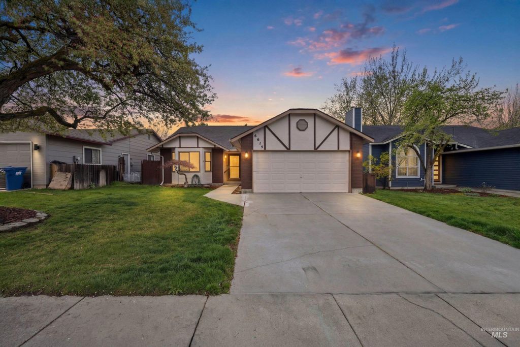Photo of 6615 W Limelight Dr, Boise, ID 83714 (MLS # 98980645)