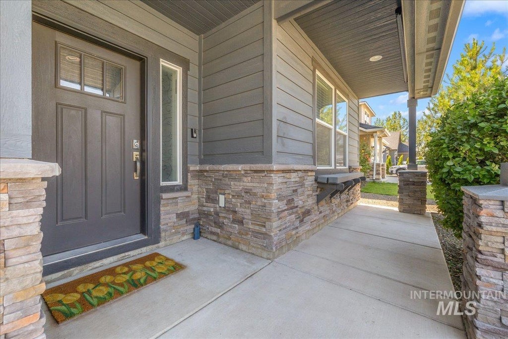 Photo of 4476 N Glenrock Way, Meridian, ID 83646 (MLS # 98995783)