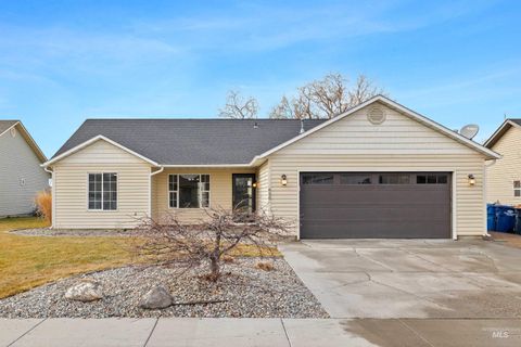 Photo of 620 Titleist Ct, Twin Falls, ID 83301 (MLS # 98972528)