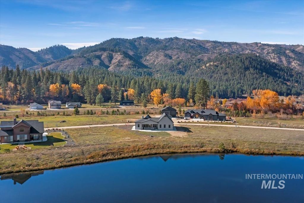 Photo of 42 Singing Springs Way, Garden Valley, ID 83622 (MLS # 98991049)