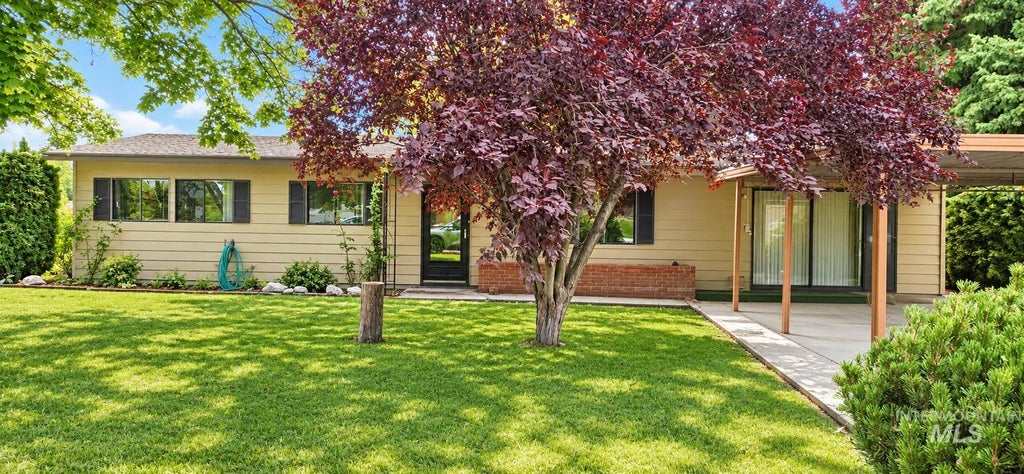 Photo of 2724 Airport Ave, Caldwell, ID 83605 (MLS # 99001033)