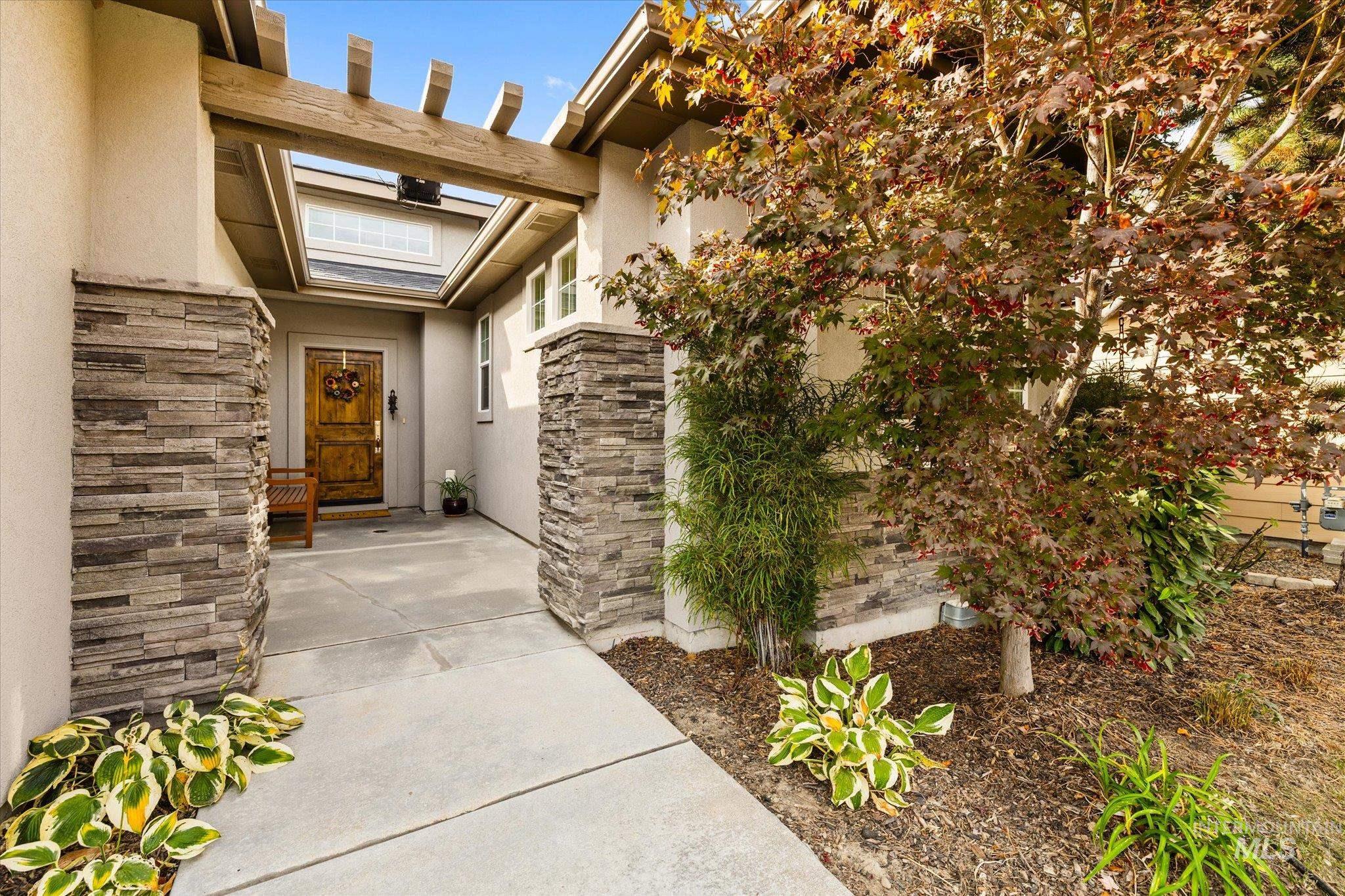 6655 N Moon Drummer Way