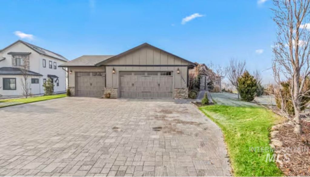 Photo of 16353 Brunello Ct, Caldwell, ID 83607 (MLS # 98972032)