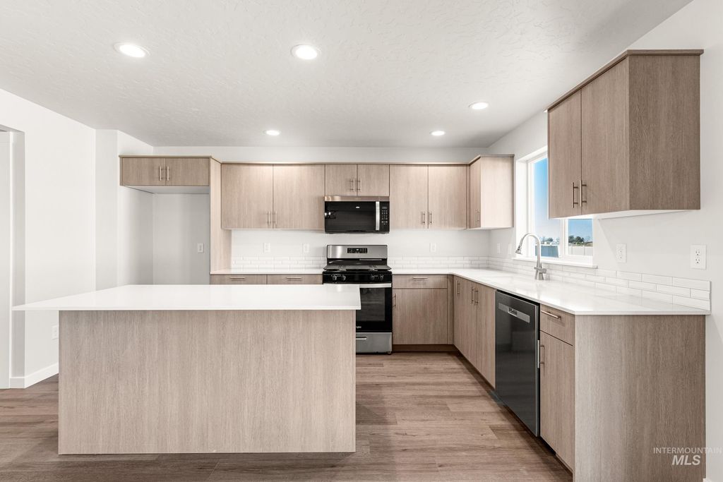 Photo of 3754 W Amapola Dr, Meridian, ID 83642 (MLS # 98983715)