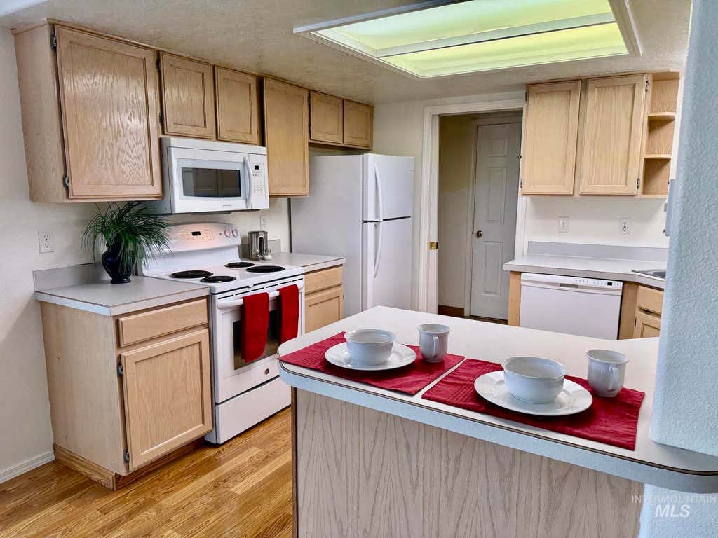 Photo of 7047 W Irving Lane, Boise, ID 83704 (MLS # 98995013)
