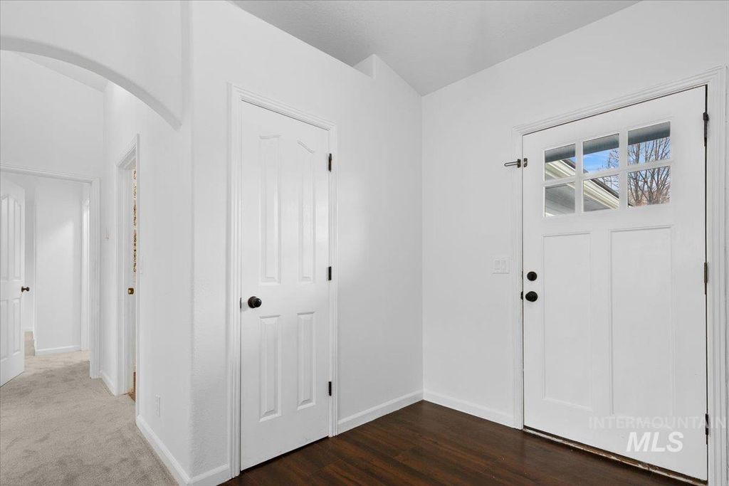 Photo of 411 Hawthorne St, Nampa, ID 83686 (MLS # 98970032)