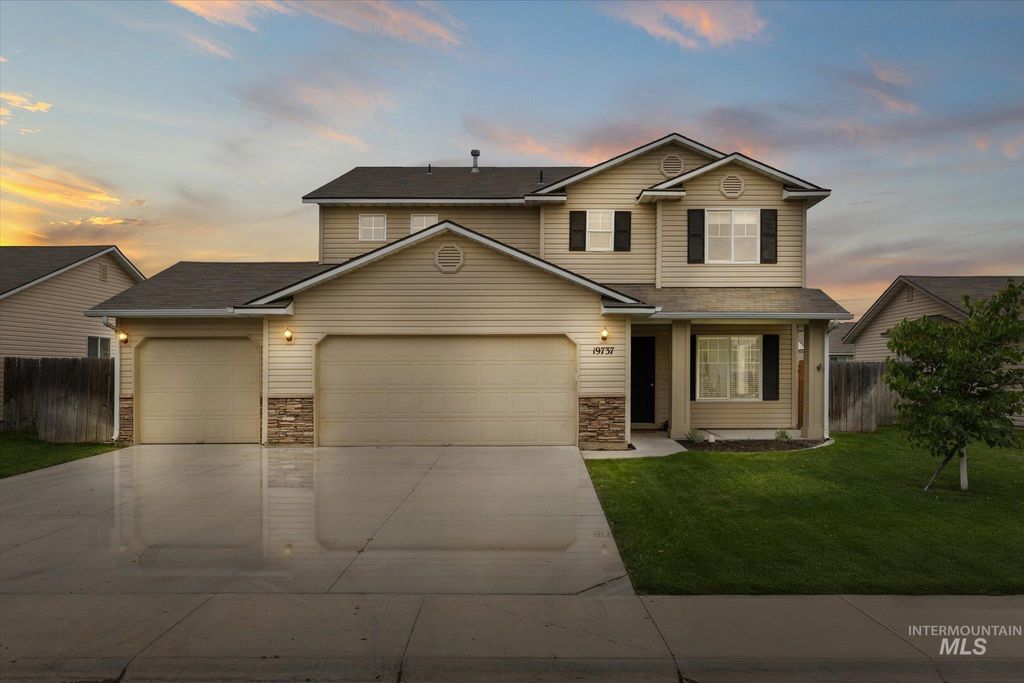 Photo of 19737 Alleghenny Way, Caldwell, ID 83605 (MLS # 98963395)