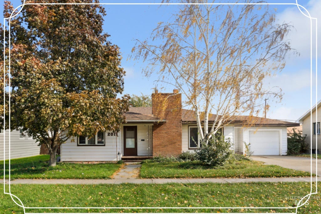Photo of 2011 Oakley Ave, Burley, ID 83318 (MLS # 99005195)