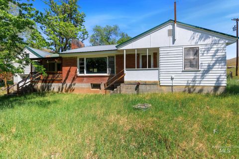 Photo of 5208 Highway 52, Horseshoe Bend, ID 83629 (MLS # 98959400)