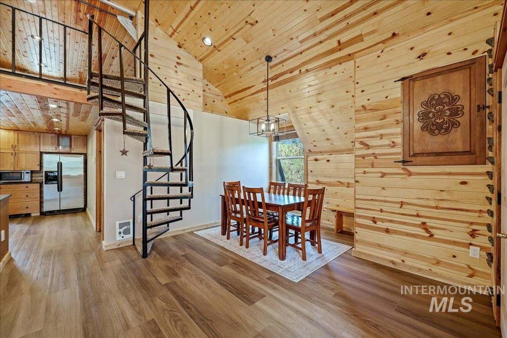 Photo of 14 Melonie Loop, Cascade, ID 83611 (MLS # 98994483)