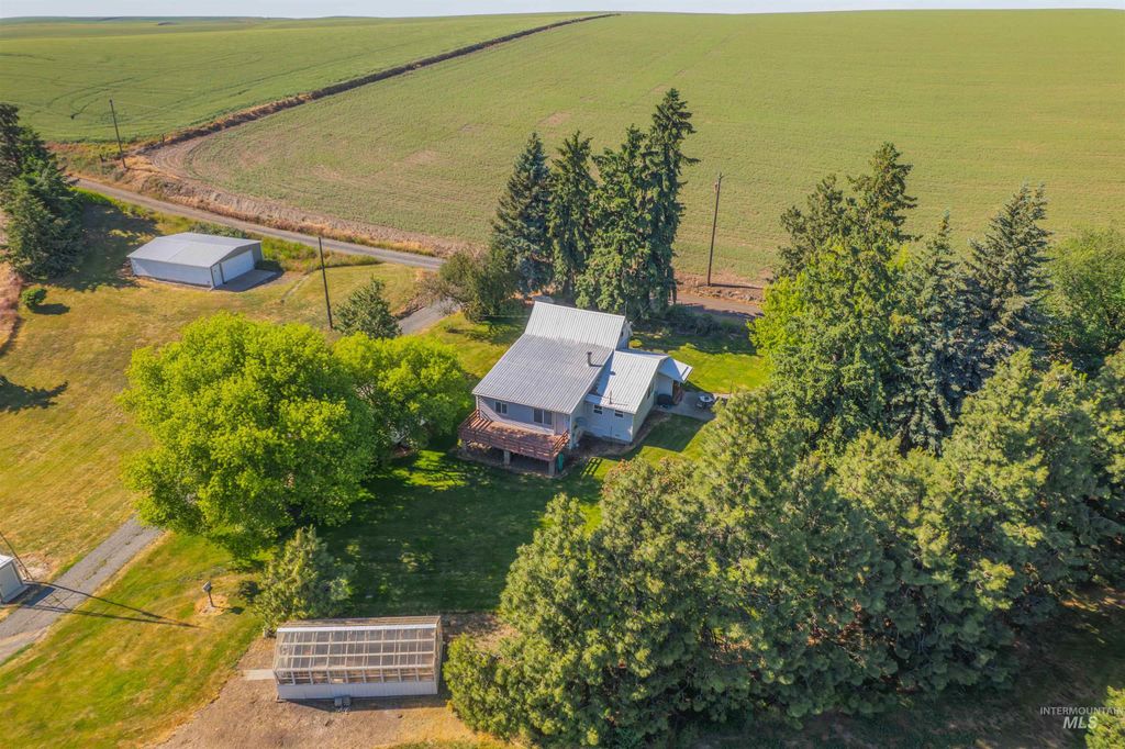 Photo of 751 Boone Hill Rd, Colton, WA 99113 (MLS # 98950663)