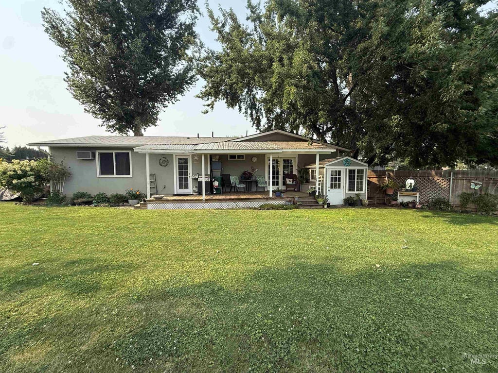Photo of 1624 Birch Ave, Lewiston, ID 83501 (MLS # 98995444)