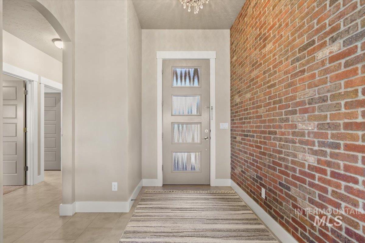 1058 E Radiant Ridge Dr.