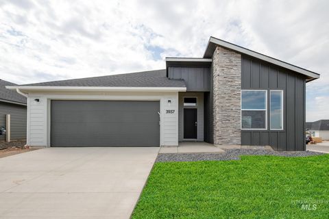 Photo of 3646 W Dover St, Meridian, ID 83642 (MLS # 98960871)