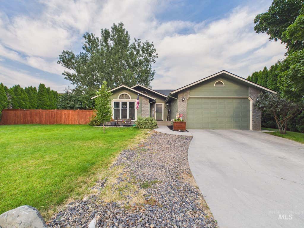 Photo of 2171 Bonnie Dr, Payette, ID 83661 (MLS # 98996591)