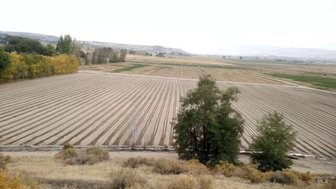 11247 Riverside Rd Caldwell ID 83607