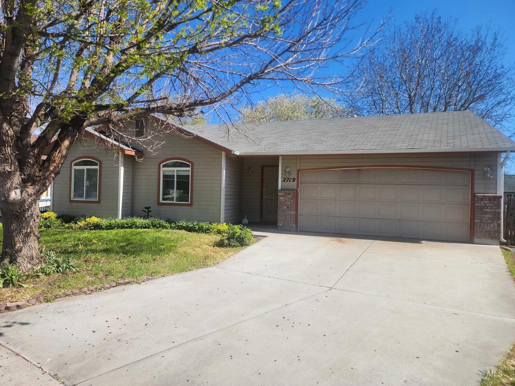 Photo of 2719 Tanglewood Place, Nampa, ID 83687 (MLS # 98983282)