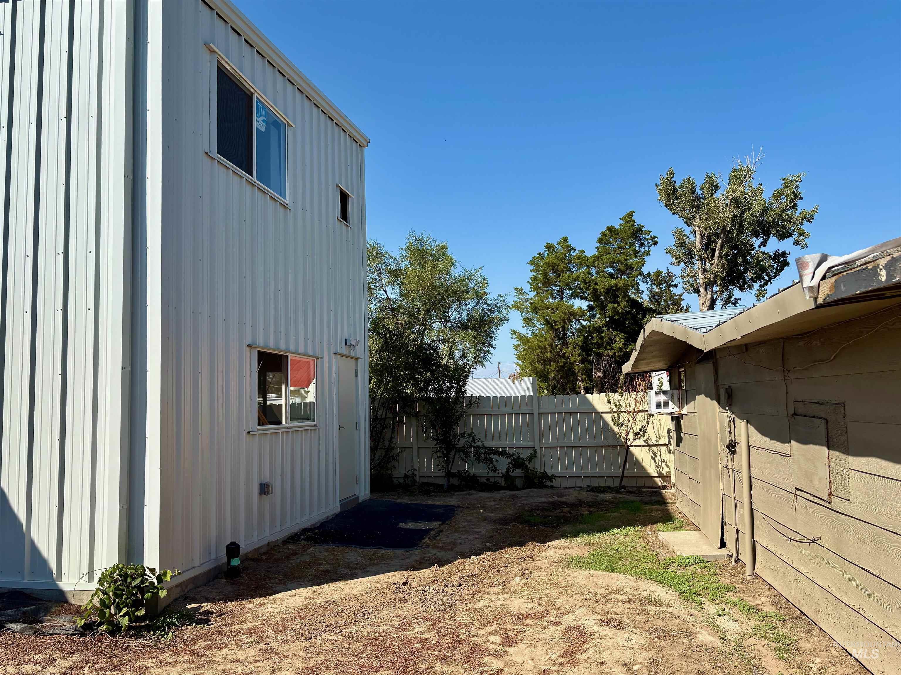 Between house and shop