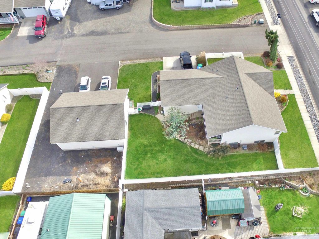 Photo of 3401 14th St, Lewiston, ID 83501 (MLS # 98980035)