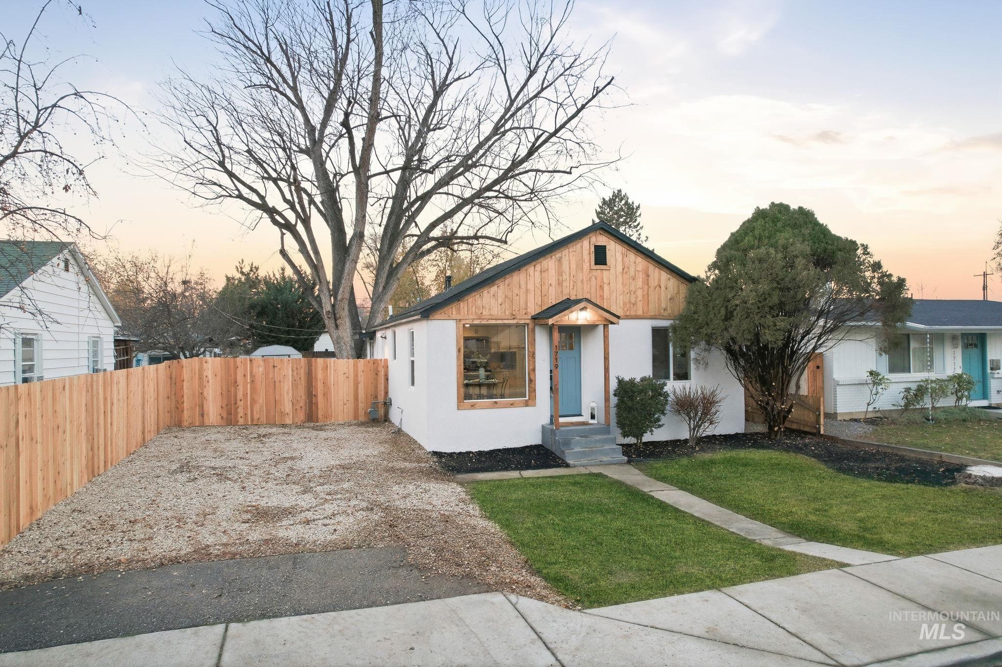 Bungalow with stucco siding