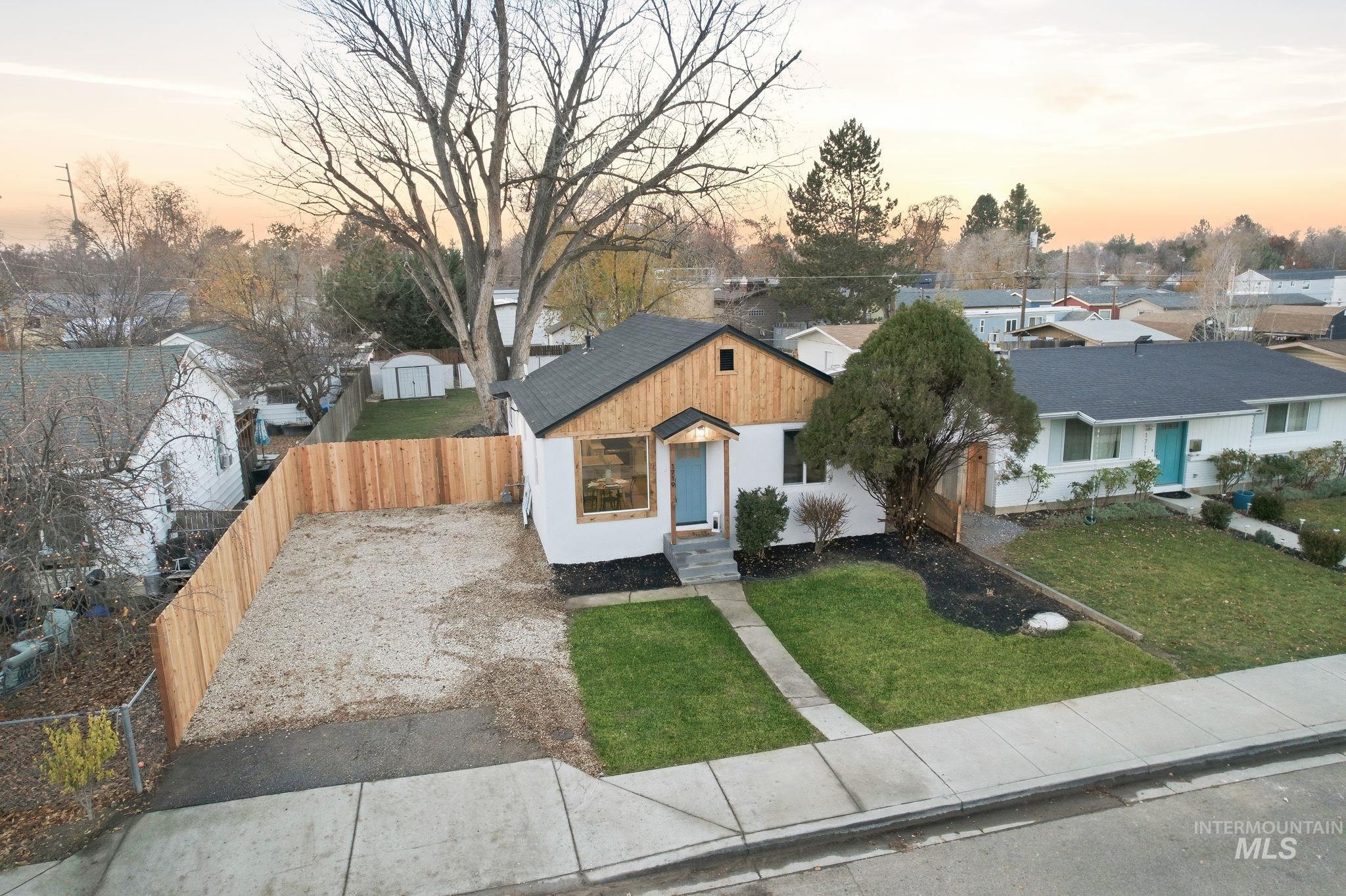 Bungalow featuring a residential view