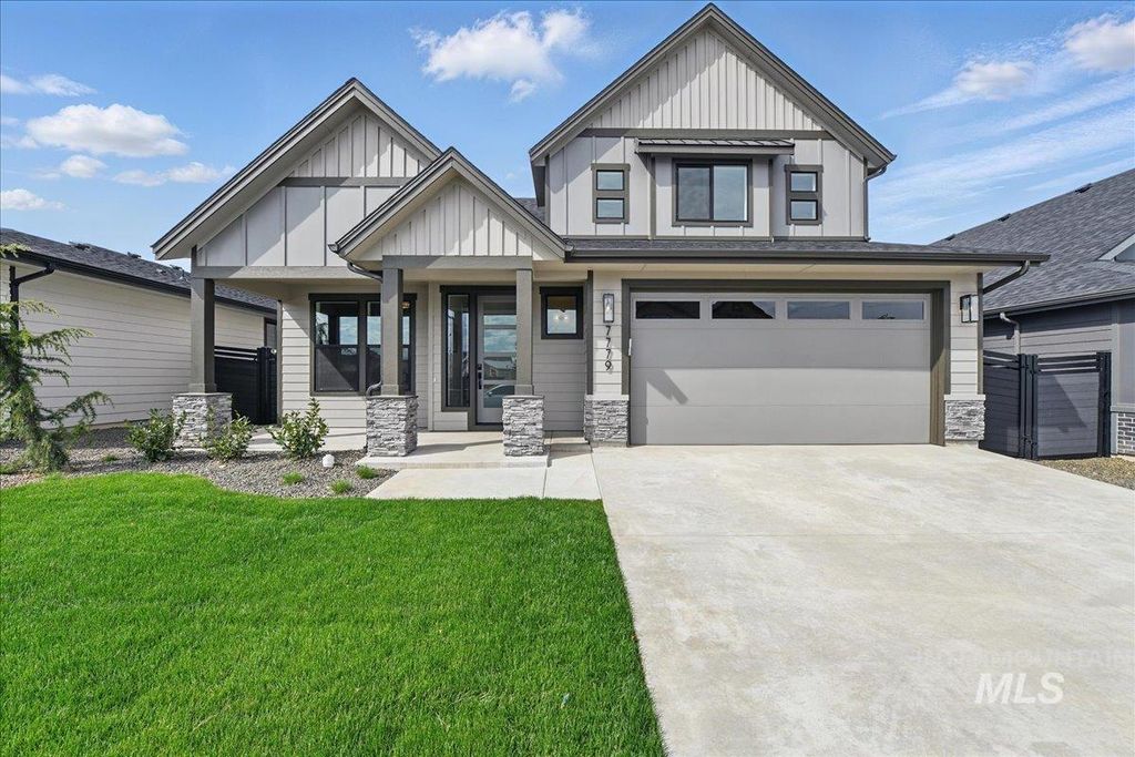 Photo of 7779 W Daybreak Run Ct, Meridian, ID 83646 (MLS # 98967076)