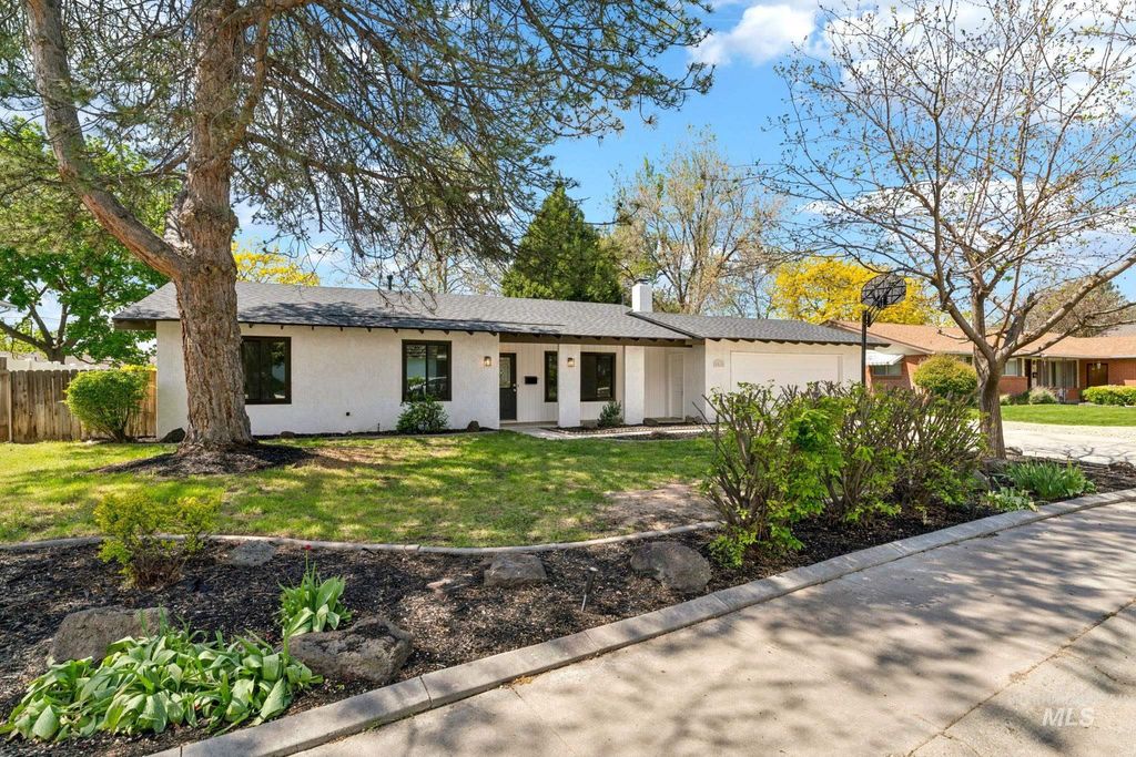Photo of 8015 W Galena Drive, Boise, ID 83709 (MLS # 98984381)