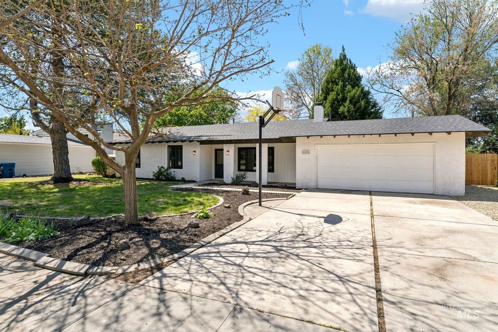 Photo of 8015 W Galena Drive, Boise, ID 83709 (MLS # 98984381)