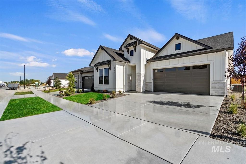 Photo of 10869 W Barnbougle Ln, Kuna, ID 83634 (MLS # 98971838)