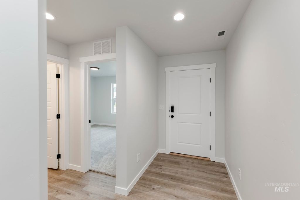 Photo of 17732 N Boone Peak Ave, Nampa, ID 83687 (MLS # 98974800)