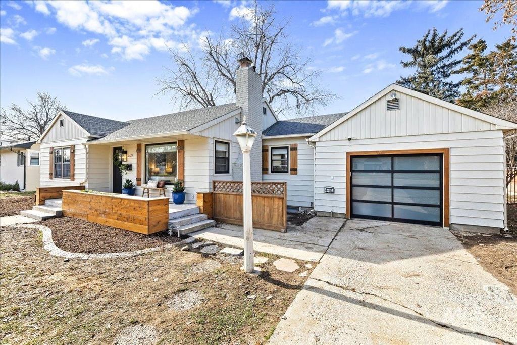 Photo of 1425 S Gourley St, Boise, ID 83705 (MLS # 98973753)