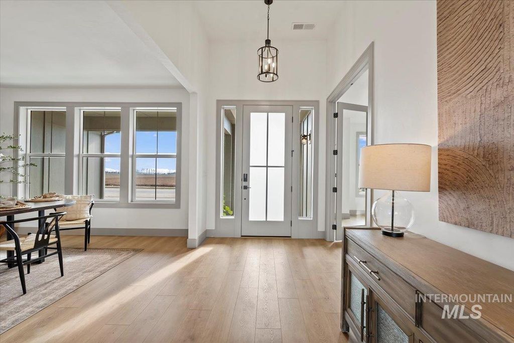 Photo of 6426 W Danes Dr #Shasta XXL, Eagle, ID 83616 (MLS # 98977242)