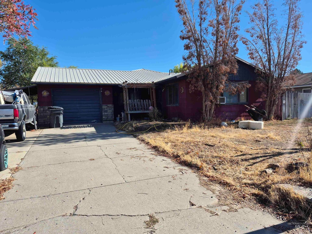 Photo of 347 S Milner St, Wendell, ID 83355 (MLS # 99005175)
