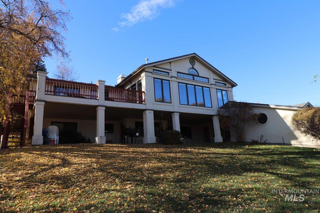 Photo of 2300 W Aspen Cove Dr, Meridian, ID 83642 (MLS # 98974748)