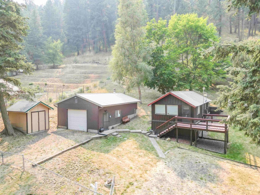 Photo of 39878 Waha Glen Road, Lewiston, ID 83501 (MLS # 98997374)