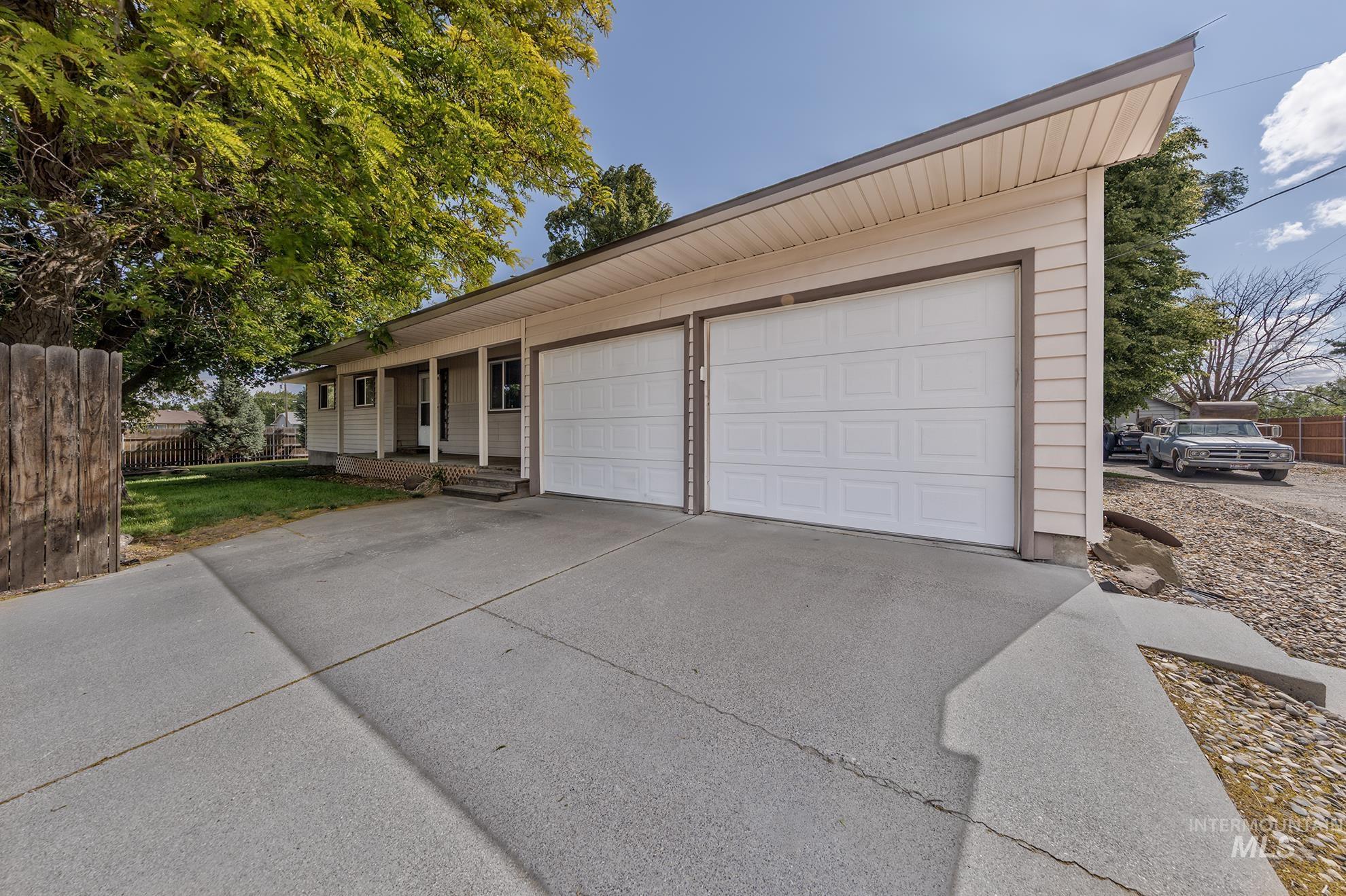 1040 N Pennsylvania Ave