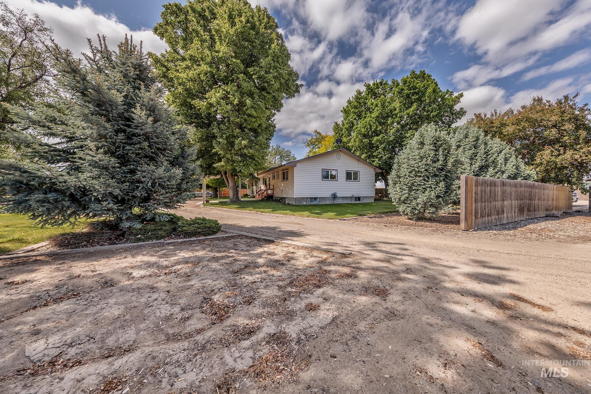 1040 N Pennsylvania Ave