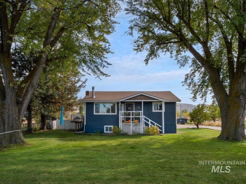 Photo of 575 W Sales Yard Rd, Emmett, ID 83617 (MLS # 99003416)