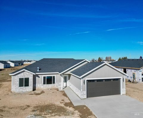 Photo of 1412 Cardon Ct, Rupert, ID 83350 (MLS # 98966196)