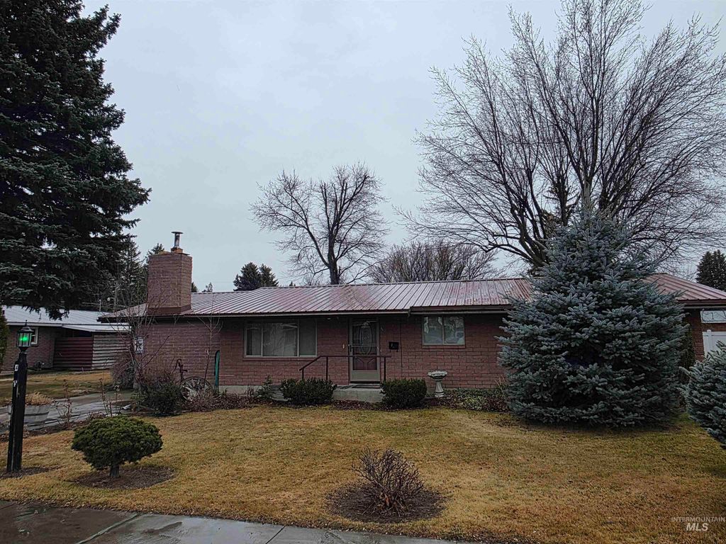 Photo of 405 14th Street, Rupert, ID 83350 (MLS # 98974602)